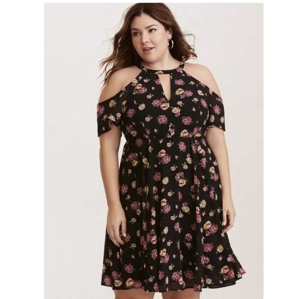 Torrid Black Colorful Floral Chiffon Cold Shoulder V Neck Flare‎ Dress Size 26